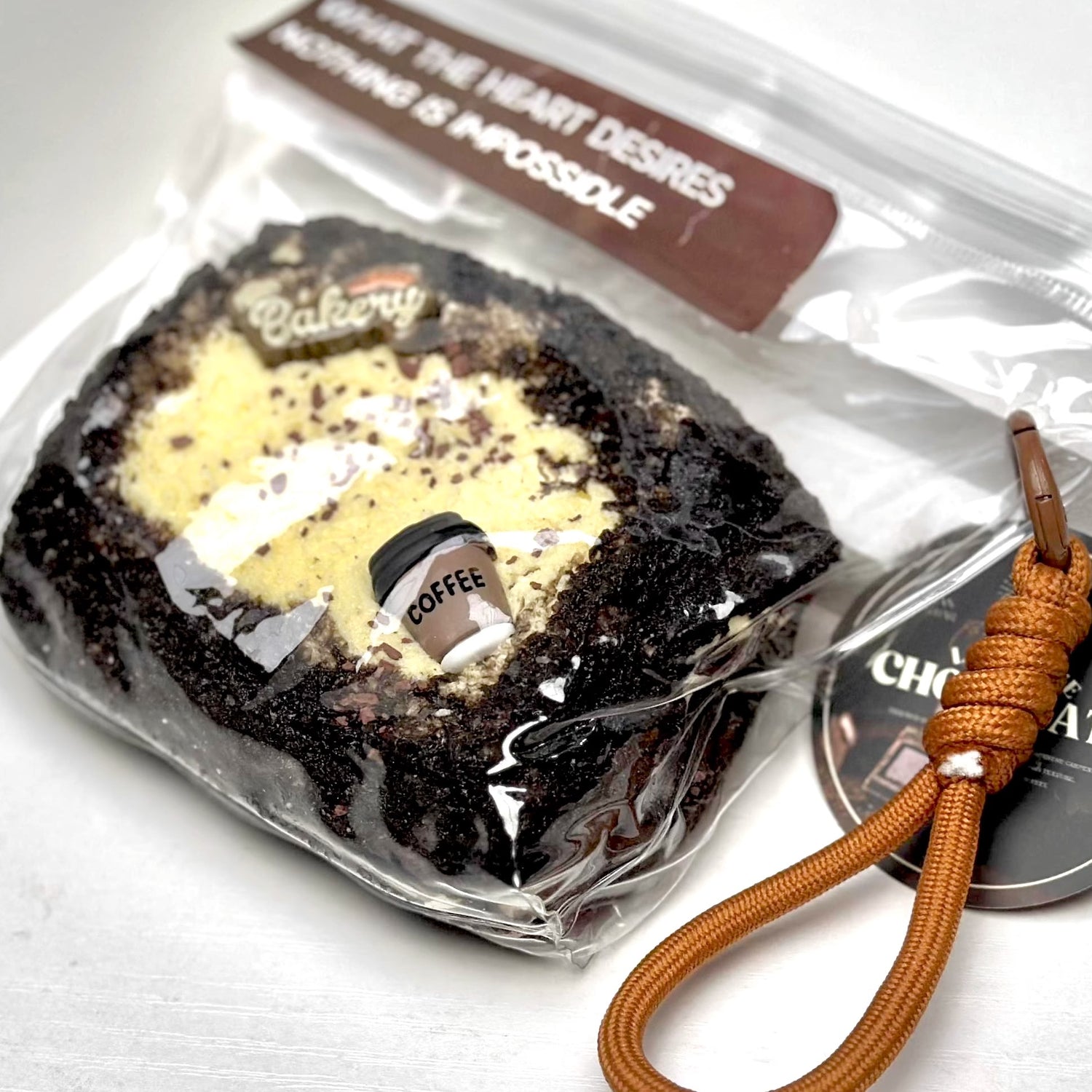 Slow-rebound kneading music for stress relief Coffee double-layer toast