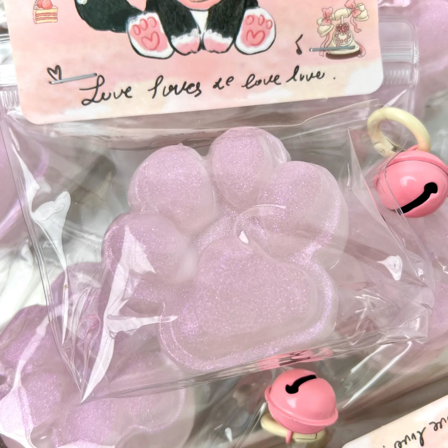 Pearlescent Kitten Paw - Pink